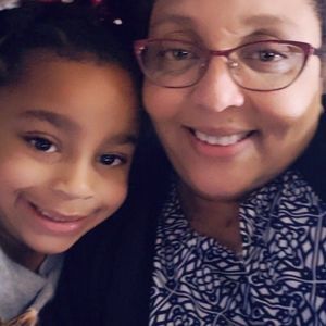 Meet your Posher, Regenia